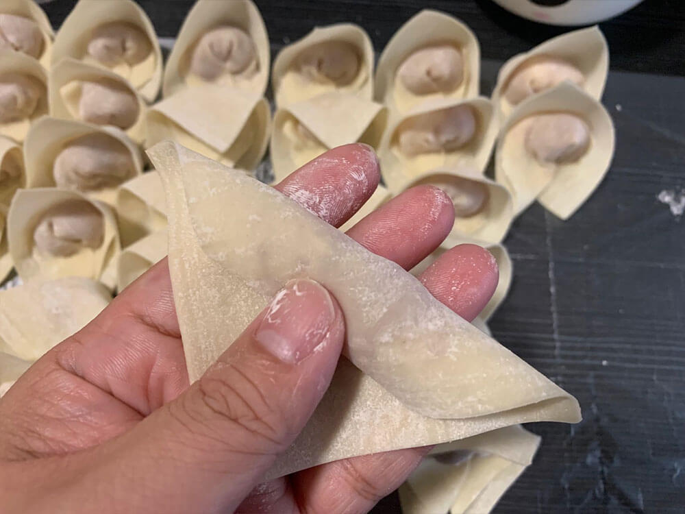 朝中心点卷一下