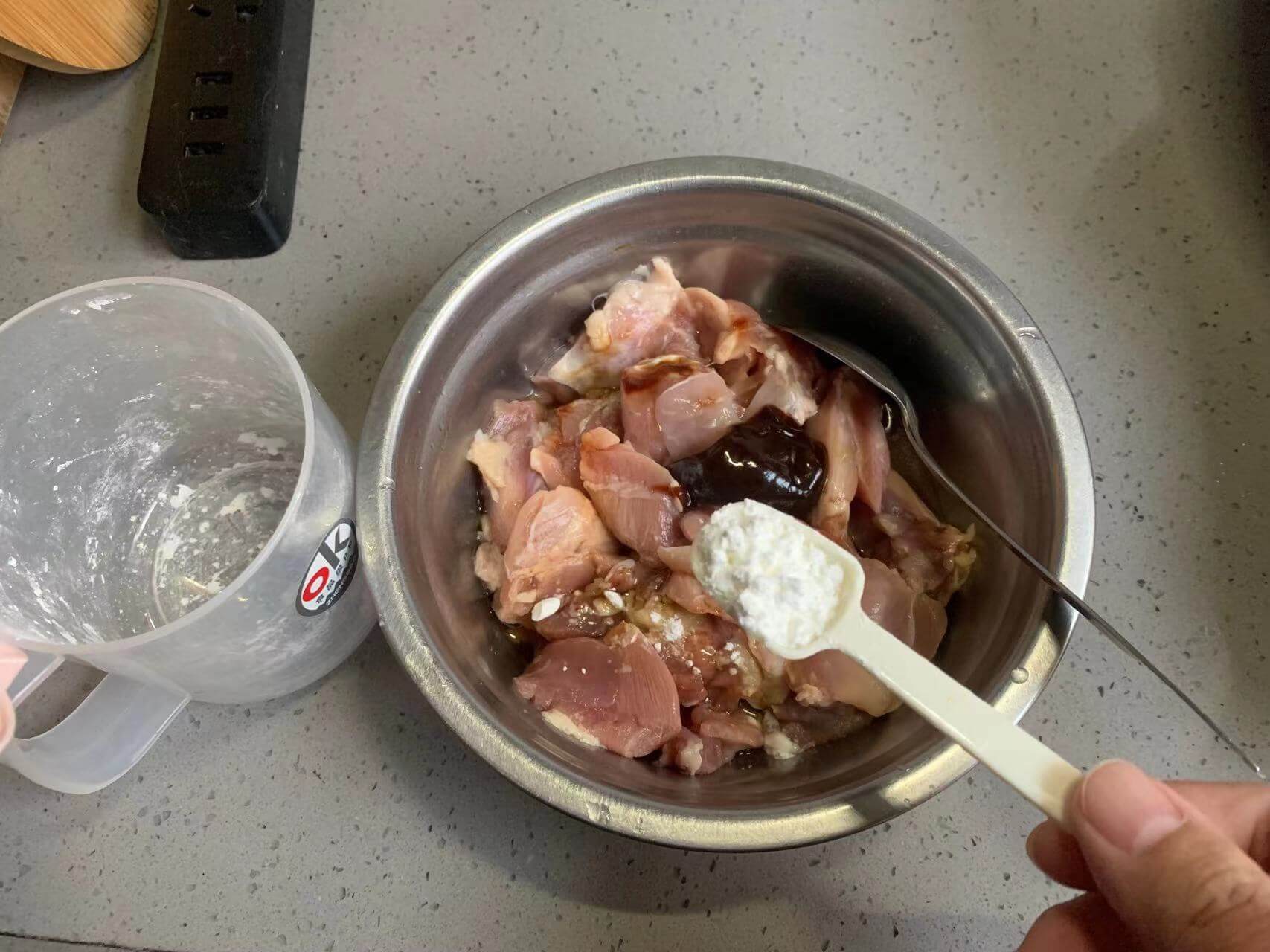 腌制鸡肉