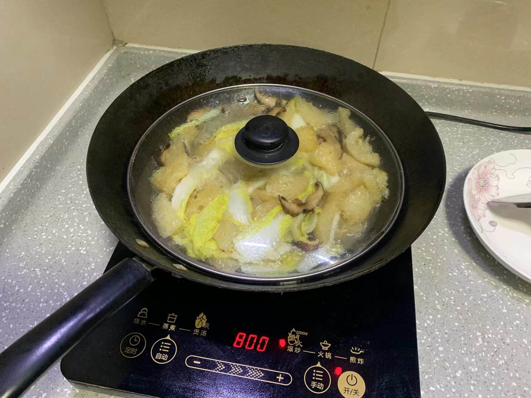 盖上锅盖焖