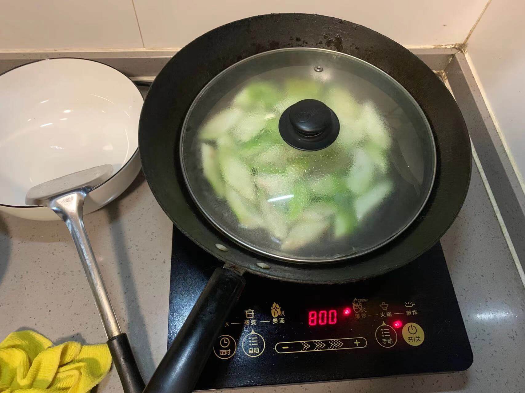 盖上盖子焖
