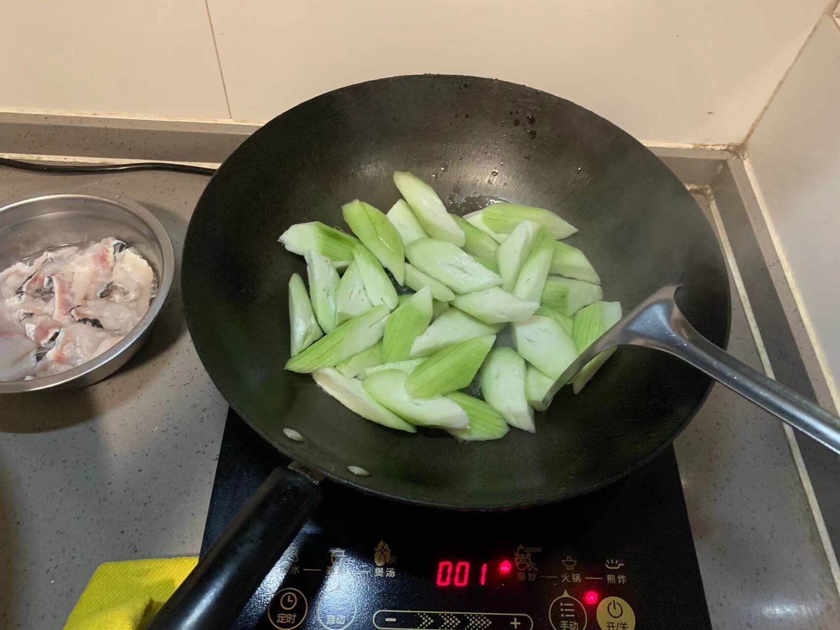 简单翻炒一下