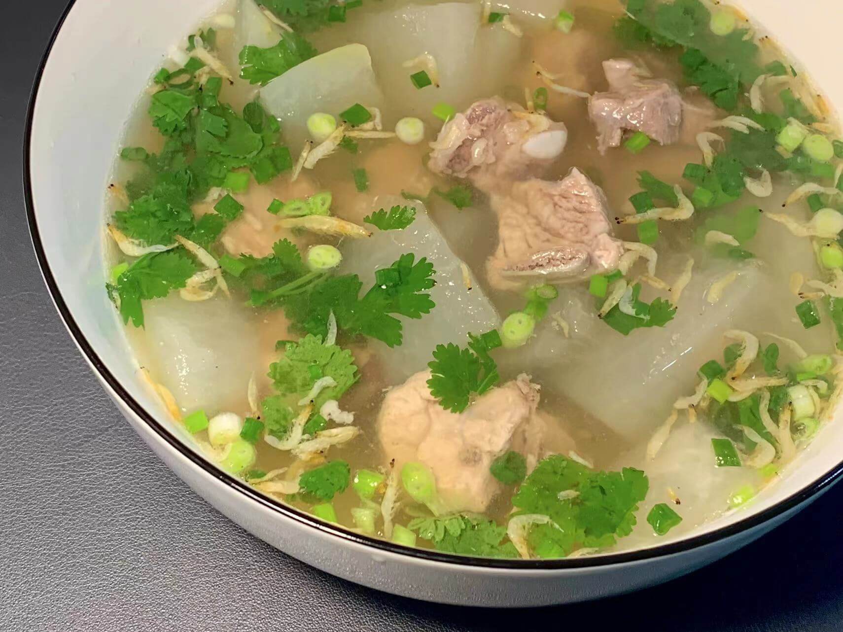 成品图:冬瓜排骨汤