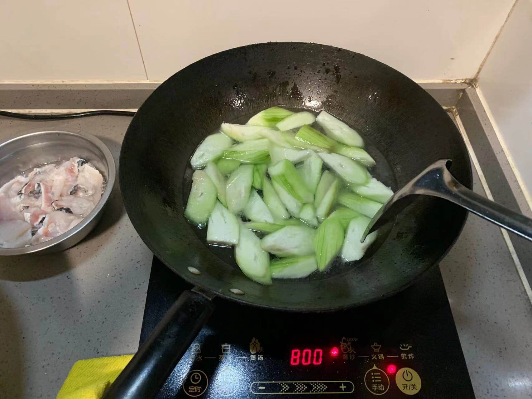 加水