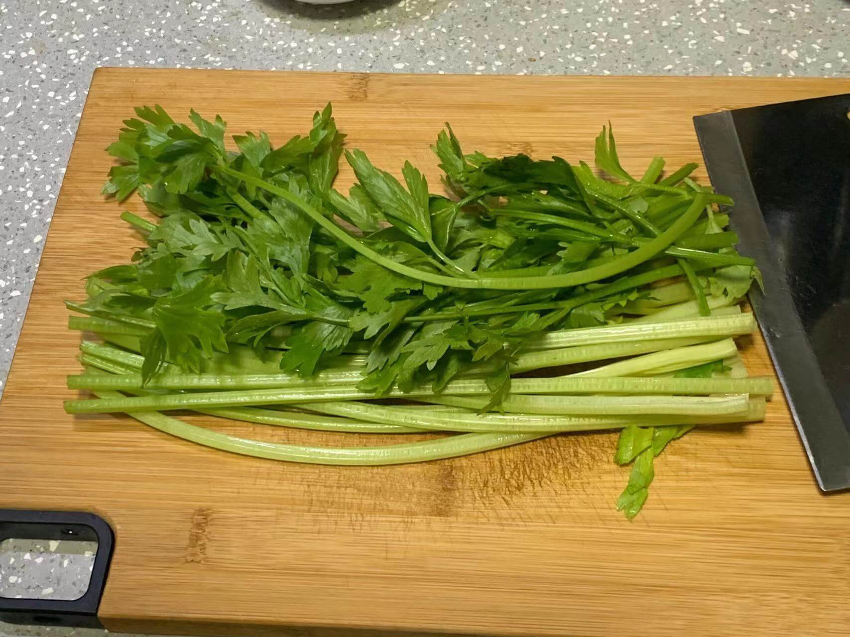 买的是这种大芹菜