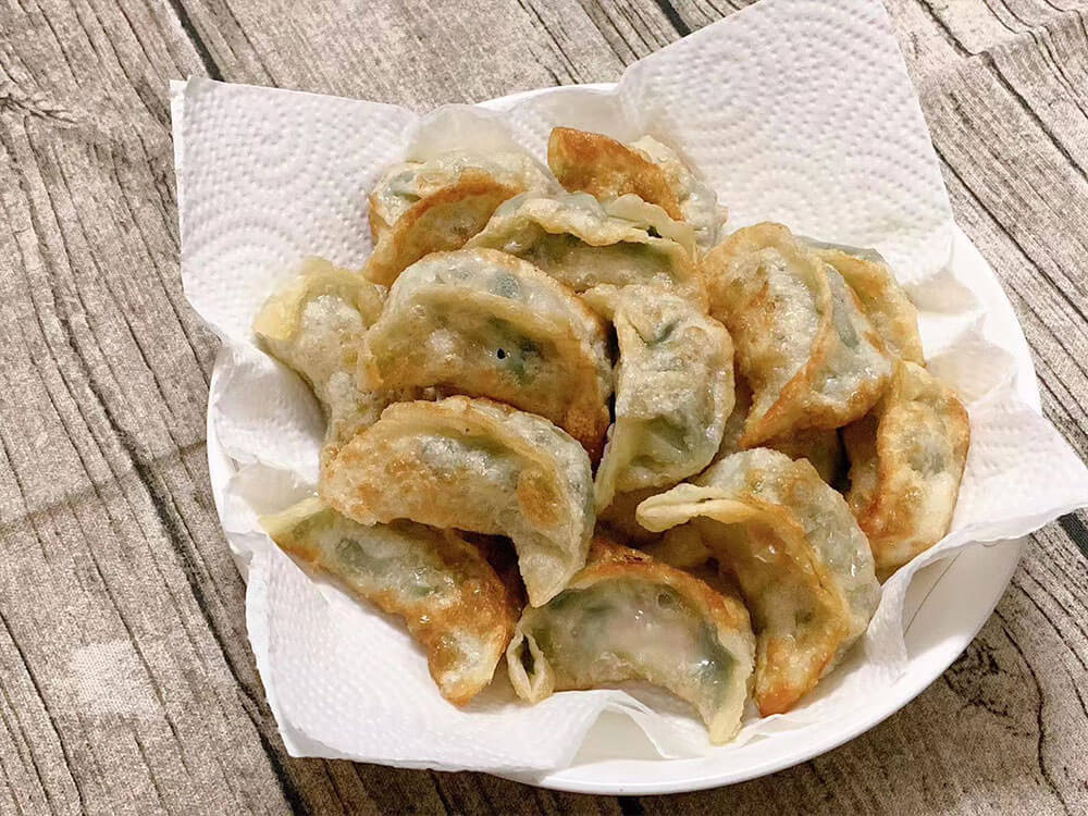 炸韭菜饺子