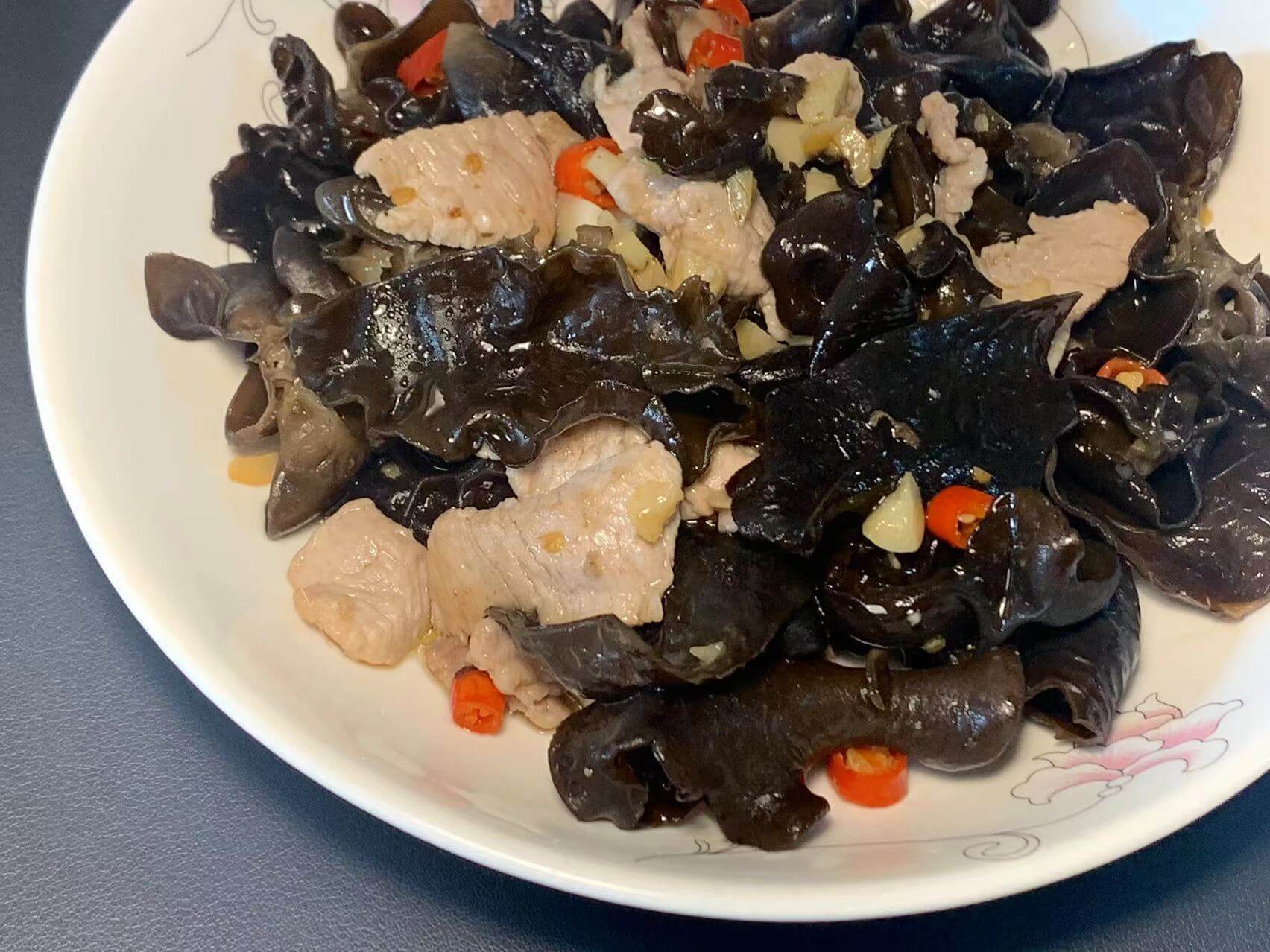 成品图:木耳炒肉