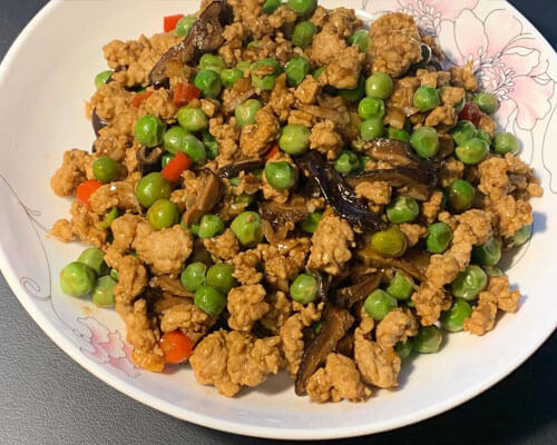 超级下饭的豌豆粒炒肉末(10min)