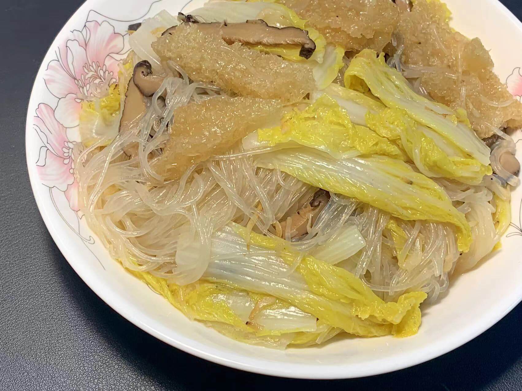 成品图:娃娃菜粉丝焖肉皮