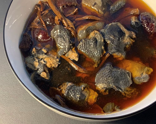 煲个又清澈又鲜甜味美的茶树菇红枣乌鸡汤(1.5h)