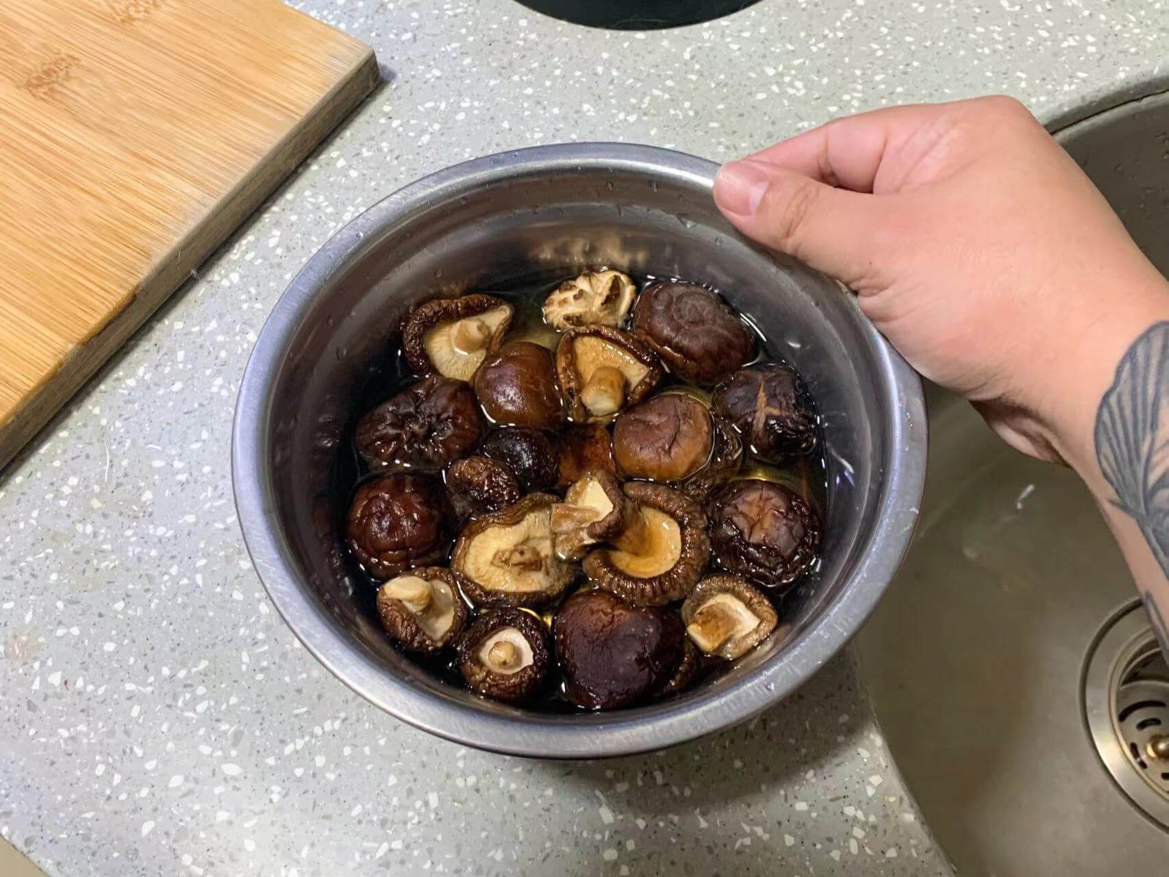 泡好的香菇