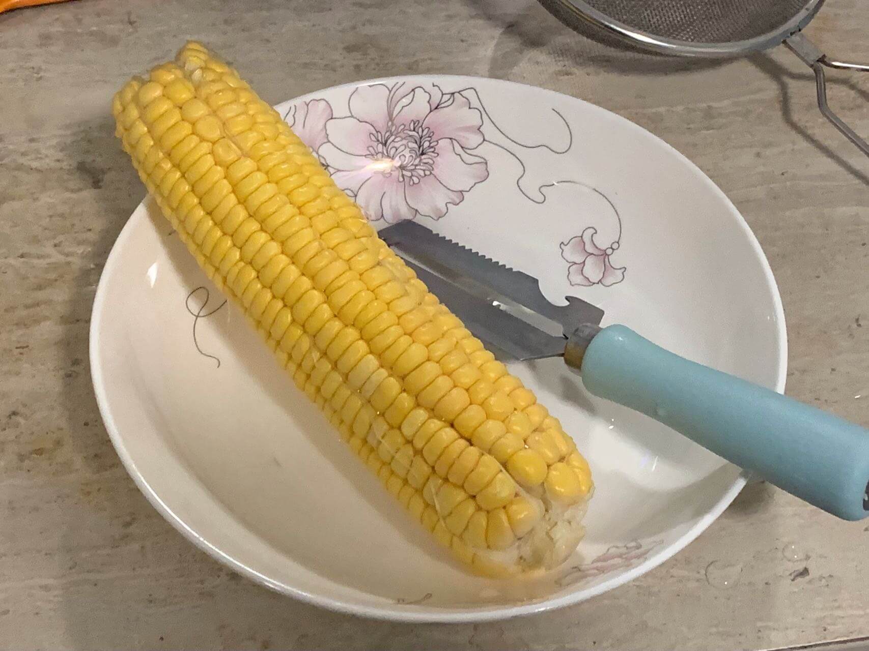 准备了一根这么大的玉米