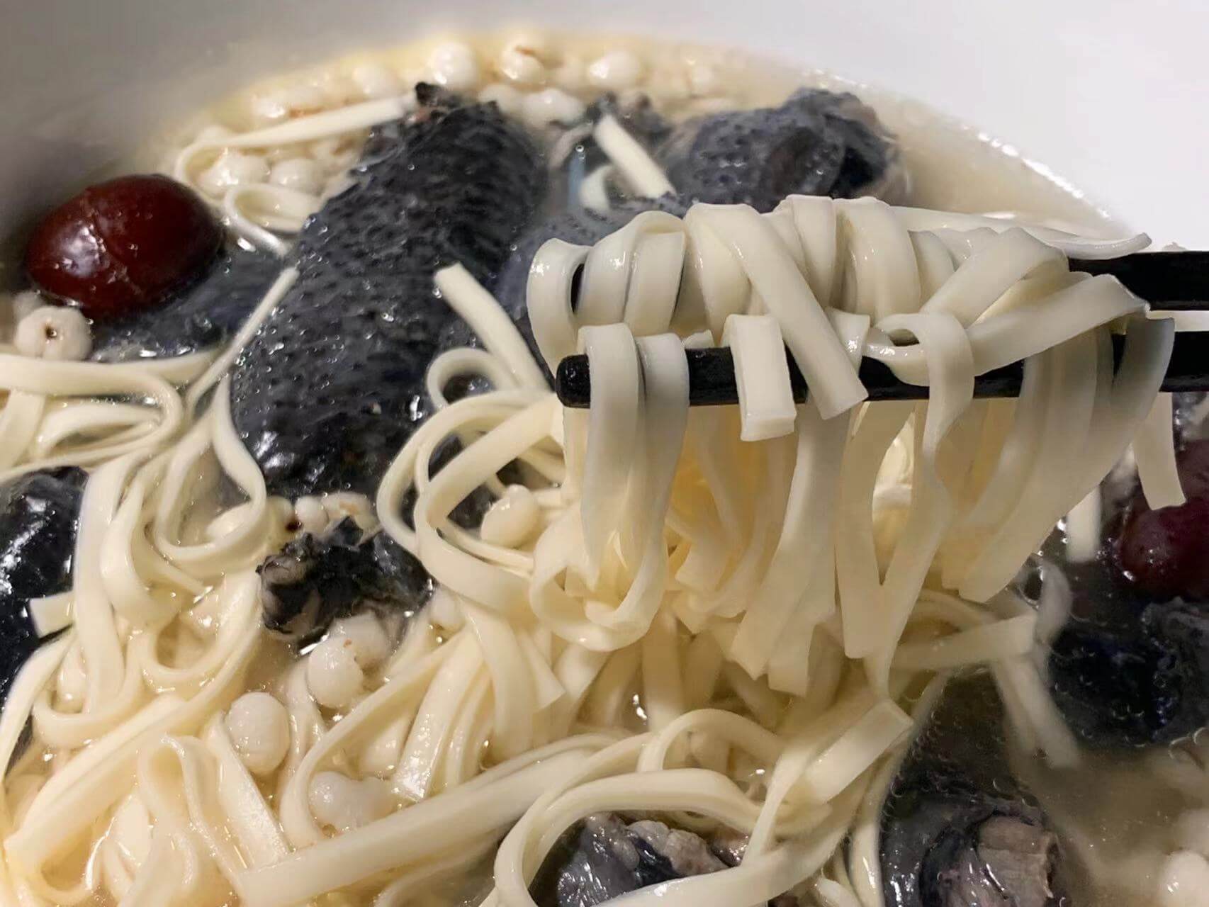 乌鸡汤面