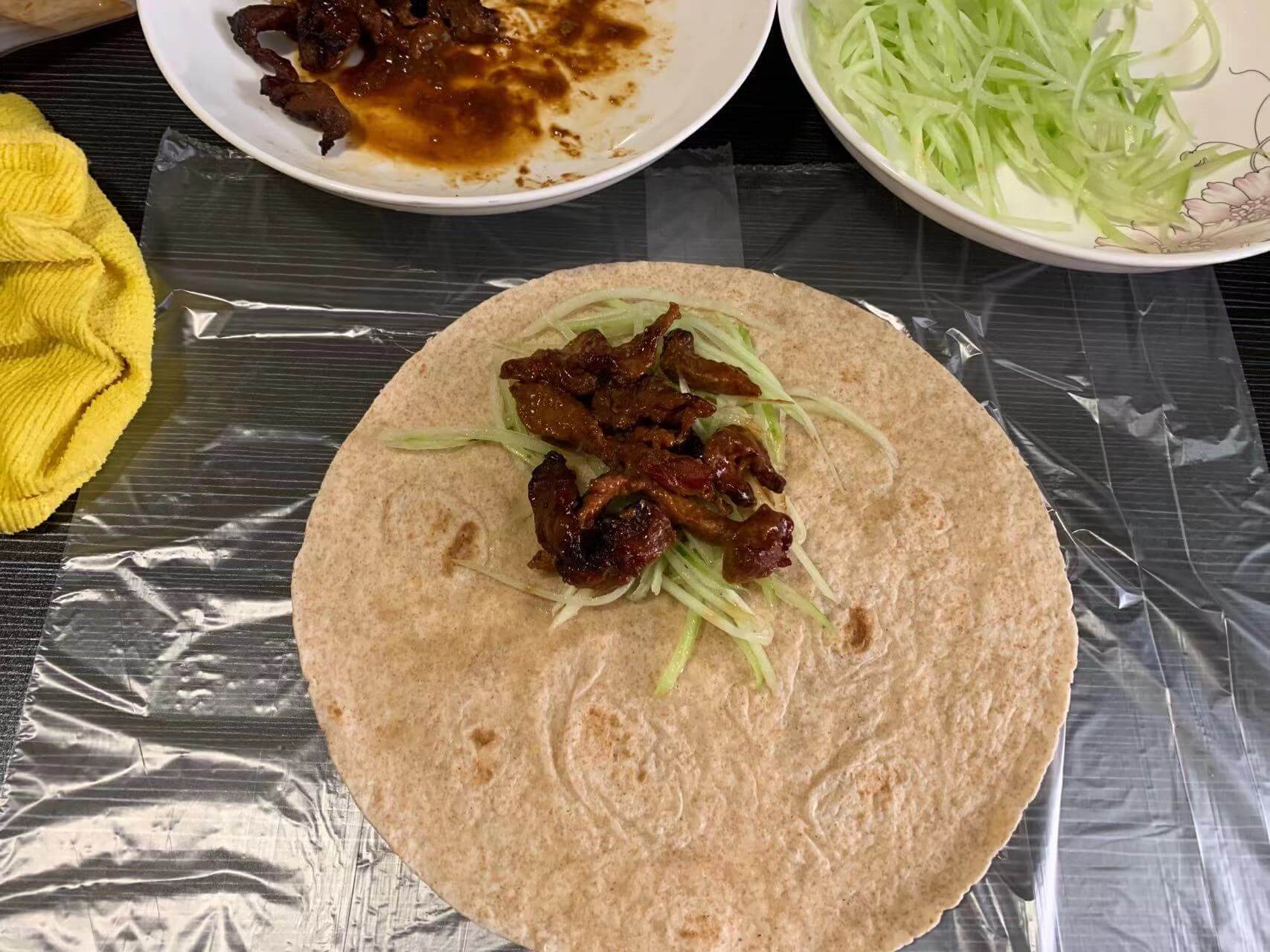 夹上一筷子的烤肉