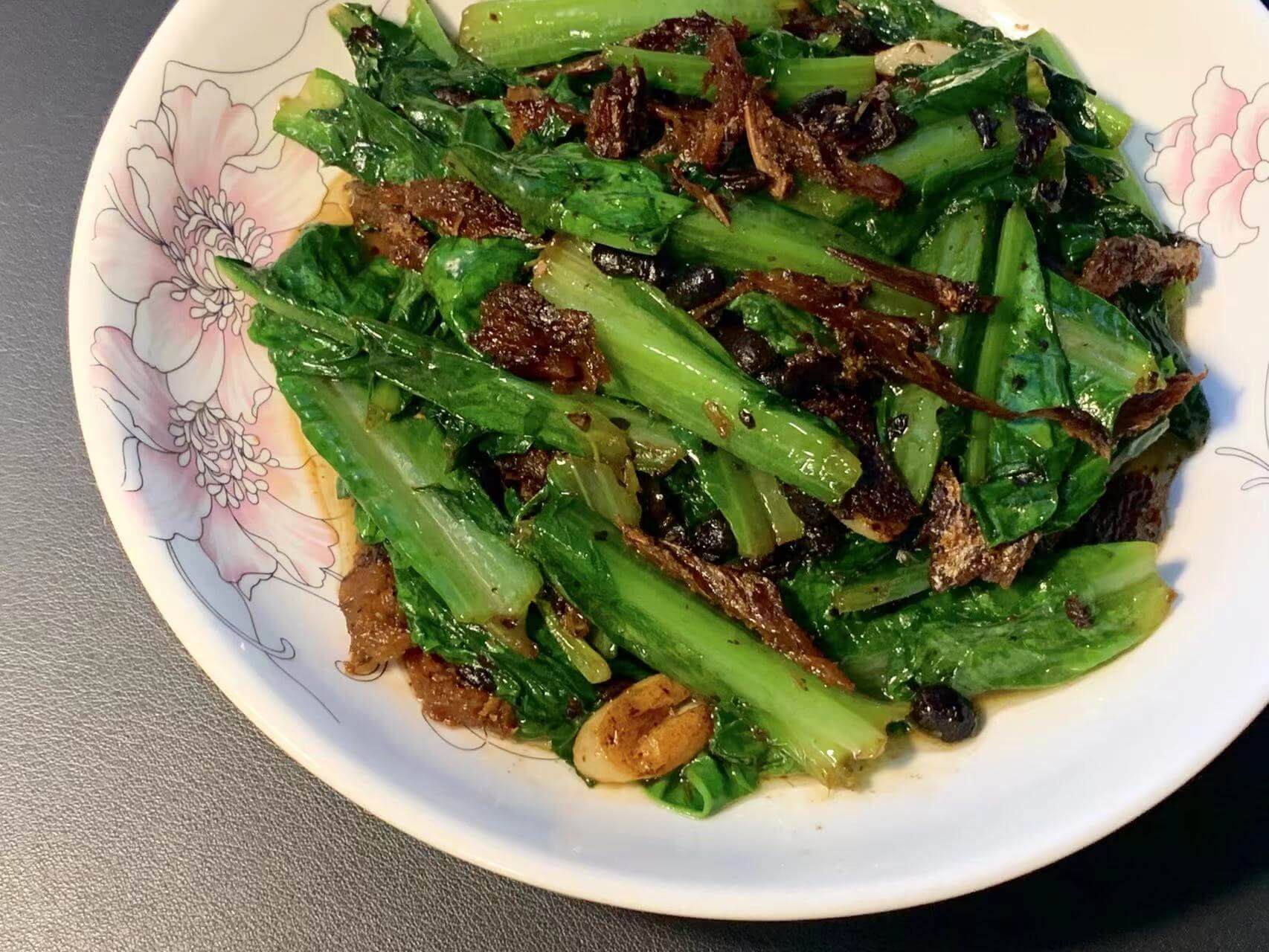 成品图:豆豉鲮鱼炒油麦菜